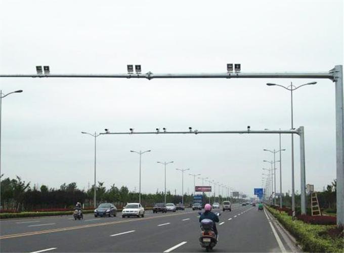 成都八角形电子警察杆